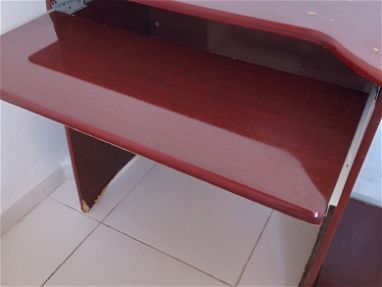 Vendo escritorio con silla giratoria - Img main-image-45667951