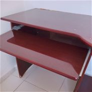 Vendo escritorio con silla giratoria - Img 45667951