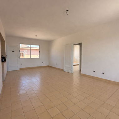 MIRAMAR PRÓXIMO A LA EMBAJADA DE ECUADOR APARTAMENTO 112M2 RECIEN REPARADO - Img 119511860