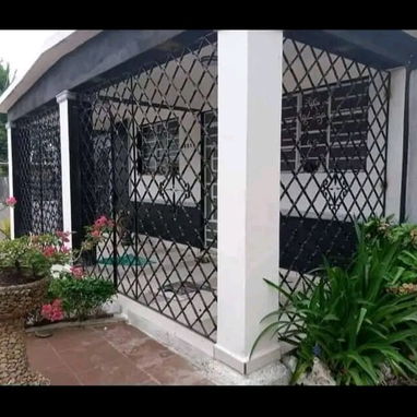 Rejas de seguridad, para portales, balcones y terrazas, con pintura, transporte y montaje incluído - Img 127641037