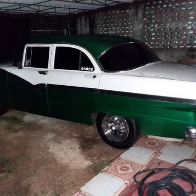 Reserve su taxi seguro , cómodo y confiable - 7/10