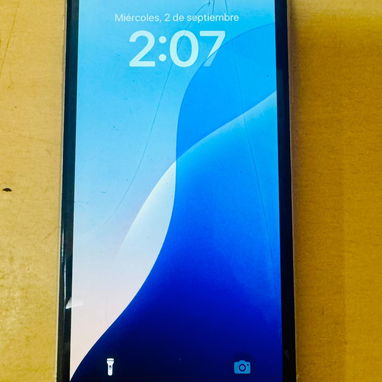 iPhone XR (de uso) - 2/3