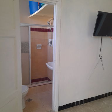 350 USD .RENTO LINEAL .APARTAMENTO DE UNA HABITACION EN EL VEDADO ZONA CENTRICA 52501177 - Img 122192620