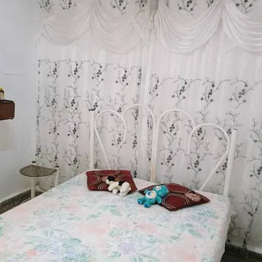 Se vende casa en Guanabo buena zona Habana del Este - Img 122875381
