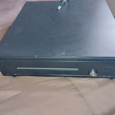 Cajón de dinero de uso y en perfecto estado - Img 123449243