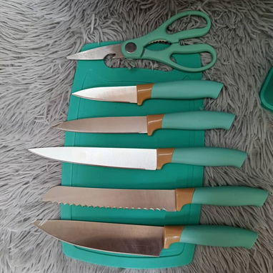 Set de utensilios de cocina de silicona con cuchillos y tablas de cortar (19 piezas) en 14000cup - Img 122487624