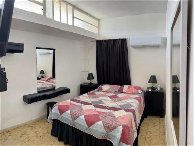 Alquiler lineal de apartamento independiente de 2 cuartos en el vedado por el hotel Cohiba - Img main-image