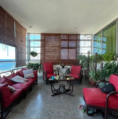 EN VENTA PROPIEDAD HORIZONTAL 300 M² VISTA AL MAR Y A LA CIUDAD EN EL VEDADO. - Img 94561895