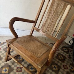Sillon de madera buena de uso pero bien cuidado - 3/3