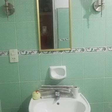 "$6000usd CON AJUSTE. En venta  Apartamento en Alamar, Zona 7, 3er piso.  Referencia: Cerca del paradero, - 4/7