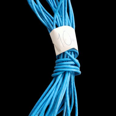 SE VENDE CABLE DE RED CAT 5e , SÓLO LAS MEDIDAS QUE ESTÁN EN LA FOTO 240 CUP EL METRO - Img 116491757