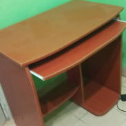 Mesa de computadora como nueva - Img 58374054