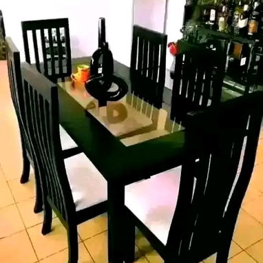 Interesados llamar al 58879086 inf.. o contactar por Whatsapp o messenger. - Escáparates y gabetero.  - Juego de sala. - 8/10