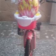 Se vendé bicicleta para niña o niño , con accesorios,ver fotos - Img 45966597