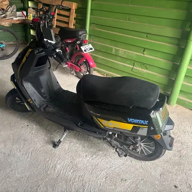 Moto electrica vortax 680 2025 bateria como nueva bateria 80-100km - 2/2