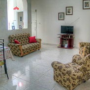 🏡Cod.Z Alquiler  en el  Vedado – 2 habitaciones + baño + balcón - Img 54057962