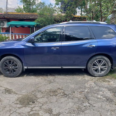 Nissan pathfinder 2020 - 2/3
