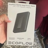 Cargador portátil que sirve solo para Ifone y se carga por el ecoflo - Img 56901386