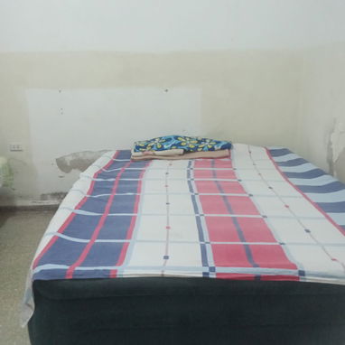 *🏡101-APTO en Venta en el Vedado [ Es Interior ]*  🫣*Consta de un cuarto 4×4 baño sala comedor cocina y patio con lava - Img 122990670