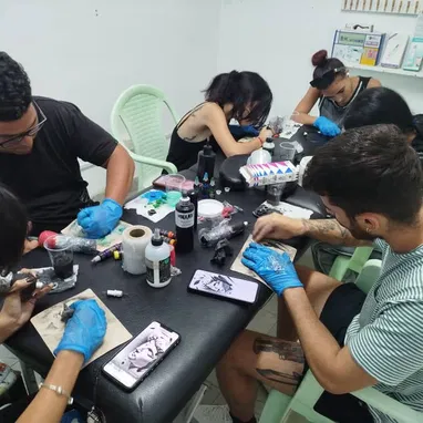 Cursos Presenciales Habana | Certificado Ranles SURL | BarberĂa, Marketing, Masajes... y muchos más - Img 119372052