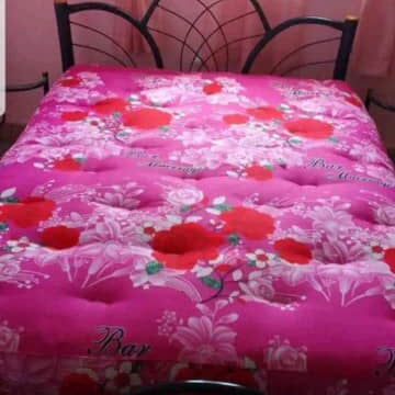 Camas con su colchón totalmente nuevo + dos mesitas de noche. Venta de colchones. Reparación de colchones 😉 - Img 118928031