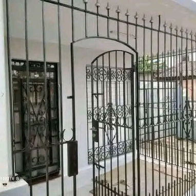 Sé realizan trabajos de herrería siempre buscando la seguridad y protección de su hogar y contamos con pintura, transpor - 5/10