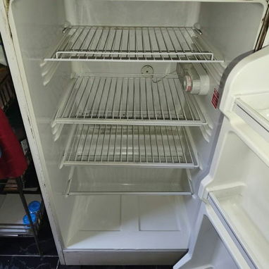 Vendo refrigerador Haier de uso, funcionando y en muy buen estado, por $ 150.00 USD. - 3/5