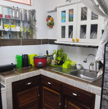 Permuto apto de dos hab,en el Camilo cienfuegos ++2500 usd x apto vedado bajos o 1 er piso - Img 94794950