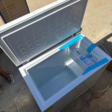 Nevera marca Premium de 7.8 pies con regulador de voltaje - Img 126747937