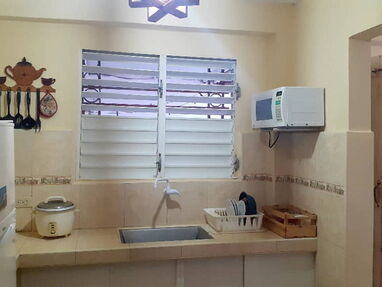 Renta casa en Guanabo en mn a 1 cuadra de la playa de 2 habitaciones,sala,cocina,comedor,56590251 - Img 62353061