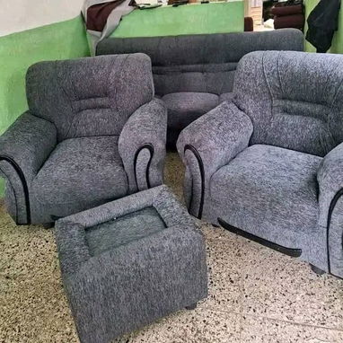 Muebles disponibles y listos para Entregar en varios Colores y Materiales. - 2/8