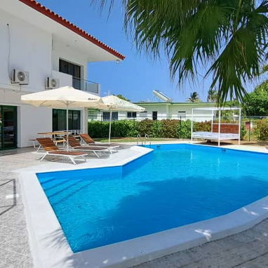 Piscina+Respaldo eléctrico⚡️+Parque Infantil+4cuartos+Tarara+Piscina+Playa a 100m🌊🔥 - 3/10