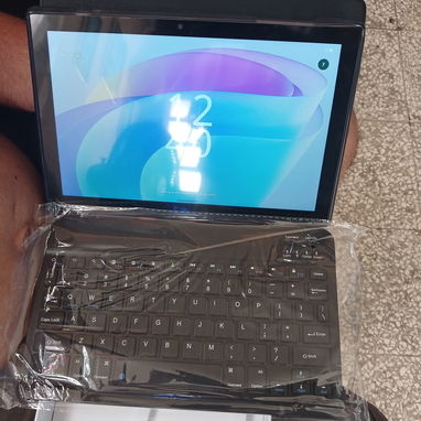 Table con teclado - 2/2