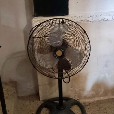 VENTILADOR CICLÓN DE USO PERO CON PERFECTO FUNCIONAMIENTO. LLAVE DE LAVAMANOS NUEVA MEZCLADORA DE AGUA FRÍA Y CALIENTE - Img 110858563