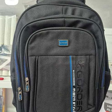 Mochila amplia y acolchada, ideal para trabajo, universidad y uso diario. 💰30 USD.Varios modelos. Escríbeme al 56249037 - 7/7