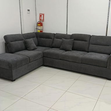 Sofá cama con porta vasos, baúl y toma corriente - 10/10