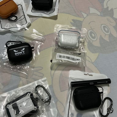 Forros Anti Caídas para AirPods Pro 3 (lo último 2025) Proteja su inversión como se debe!! - Img 108646829