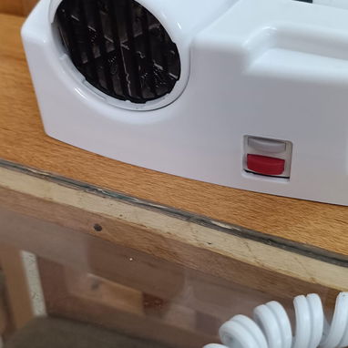 Secadora de Pelo para pared, ANDIS 1600w 110v, exelente para casas de renta o tu casa, impecable. - Img 119703483