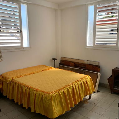 Casa en alto de un biplanta a pocos metros de 17 y 64 placa libre - 8/10