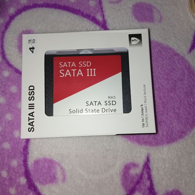 Disco SSD Sata 4TB - 2/3