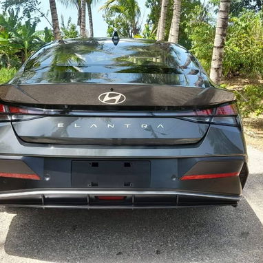 Hyundai Elantra 25 - 2/10