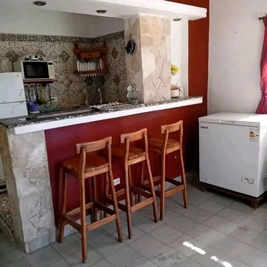 🏠 Casa De Renta En Guanabo. 👥Capacidad para 6 personas.💵 Precio: 80 usd por noche.📱 Reservas: +5355149761 - 3/9
