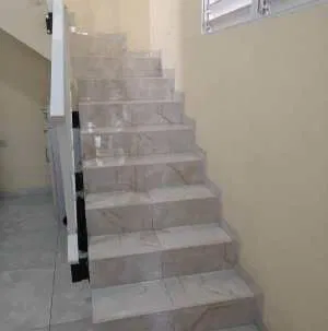 GRAN OFERTA Casa en Playa semi independiente, 2 plantas, 3/4, 2 1/2 baños óptimas condiciones constructivas y todo nuevo - Img 98284468