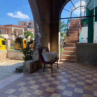 Casa Totalmente independiente Santo Suárez Grande 65mil 53582376 - 3/10