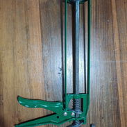 Pistola de silicona y Llave de plomería - Img 55717656