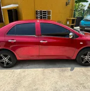 Vendo o negocio Toyota Yaris del 2010 nuevo de paquete - Img 45950779