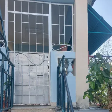 *$9000usd. En venta casa 2da planta de  un biplanta en Arroyo Naranjo,  Ampliación del Sevillano. - 8/10