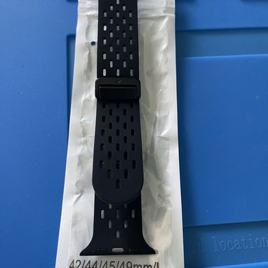 Manilla Magnética Transpirable para Apple Watch 42/44/45/49mm (negra) - Img 86098127