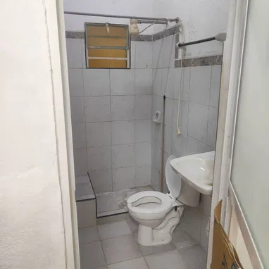 Se vende casa de 2 plantas, 3/4, cosas adentro y moto 4t de las grande - 7/14