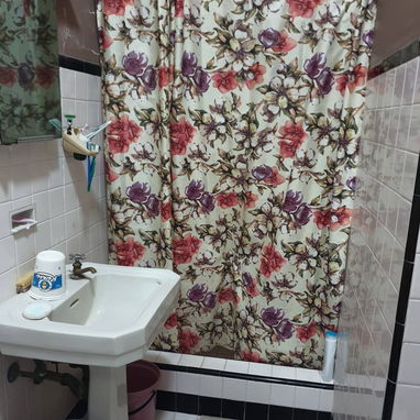 Casa independiente en miramar de 2 cuartos y 2 baños. - 4/10